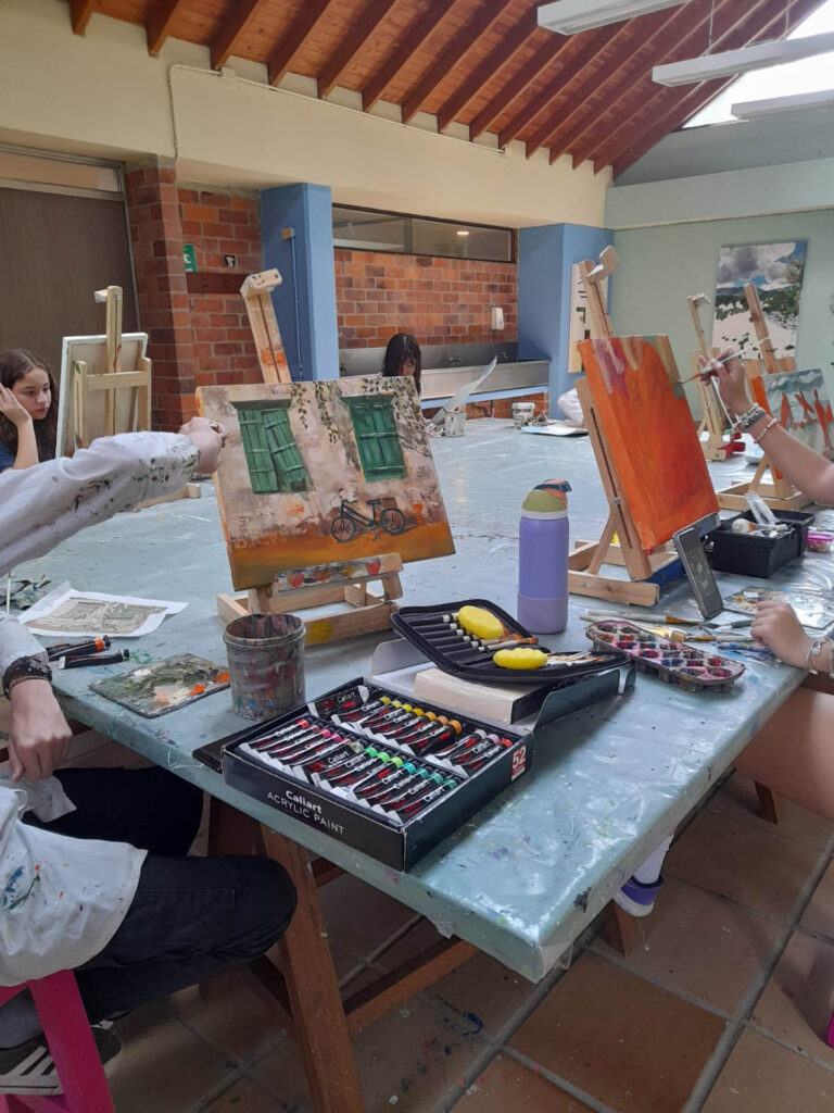 Pintura al óleo y al acrílico - Escuela de artes - Museo el Castillo